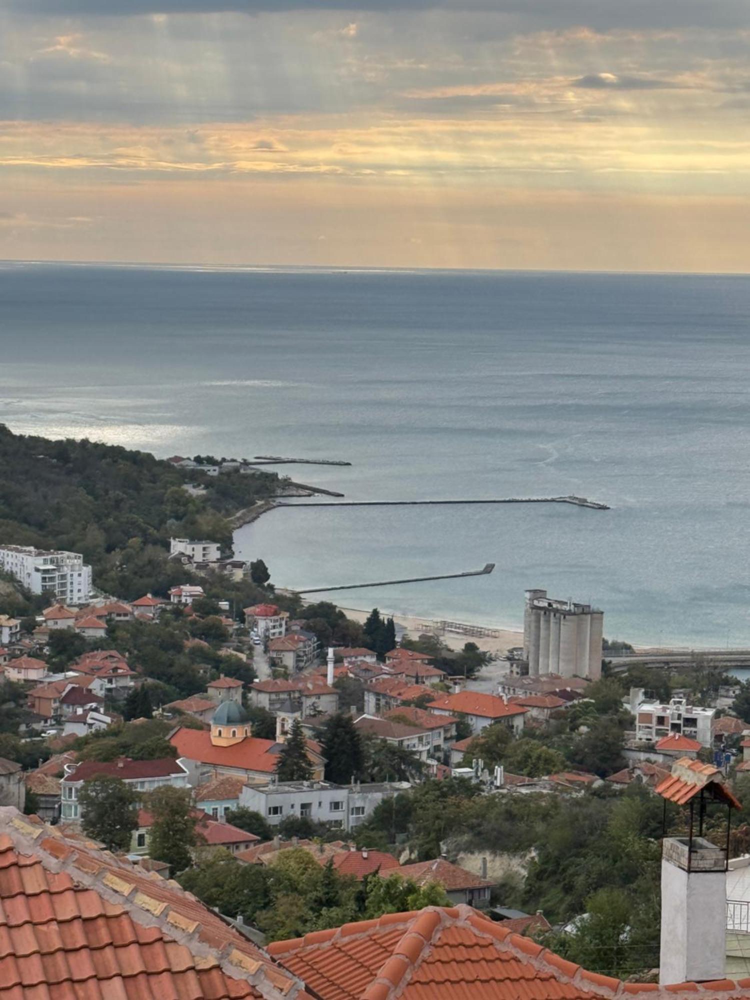 Kakavanen'S Sea View Apartment Balchik Luaran gambar